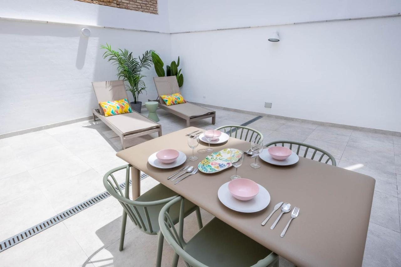 Ferienwohnung Pop Art Historia De Conde Negro Con Patio Privado Sevilla Exterior foto